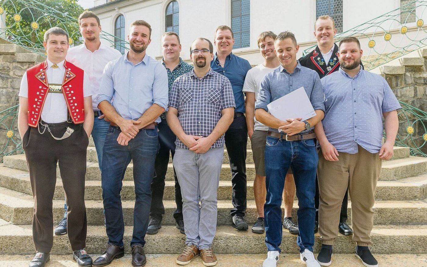 Die Absolvent(innen) der Fachschule 2.