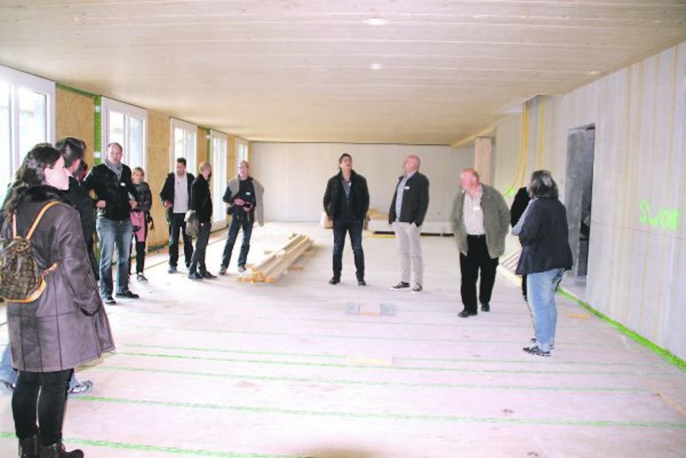 Die Wände für die verschiedenen Wohnräume können noch nach individuellen Wünschen eingebaut werden.