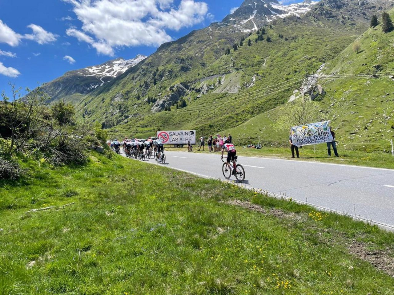 Der friedliche Protest sollte auf die Missstände in den Alpenregionen aufmerksam machen. Hier ein Bild aus Graubünden.