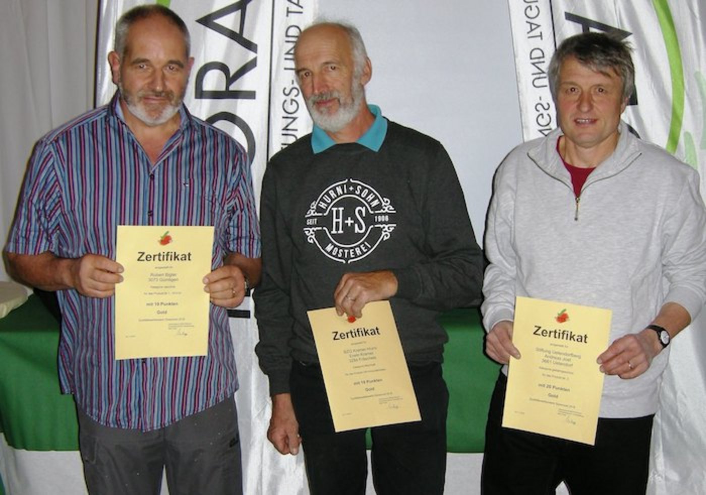 Die Kategorien-Sieger:  (v.l.) Robert, Bigler, Gümligen; Erwin Kramer, Fräschels; Andreas Jost, Stiftung Uetendorfberg. (Bild zVg)