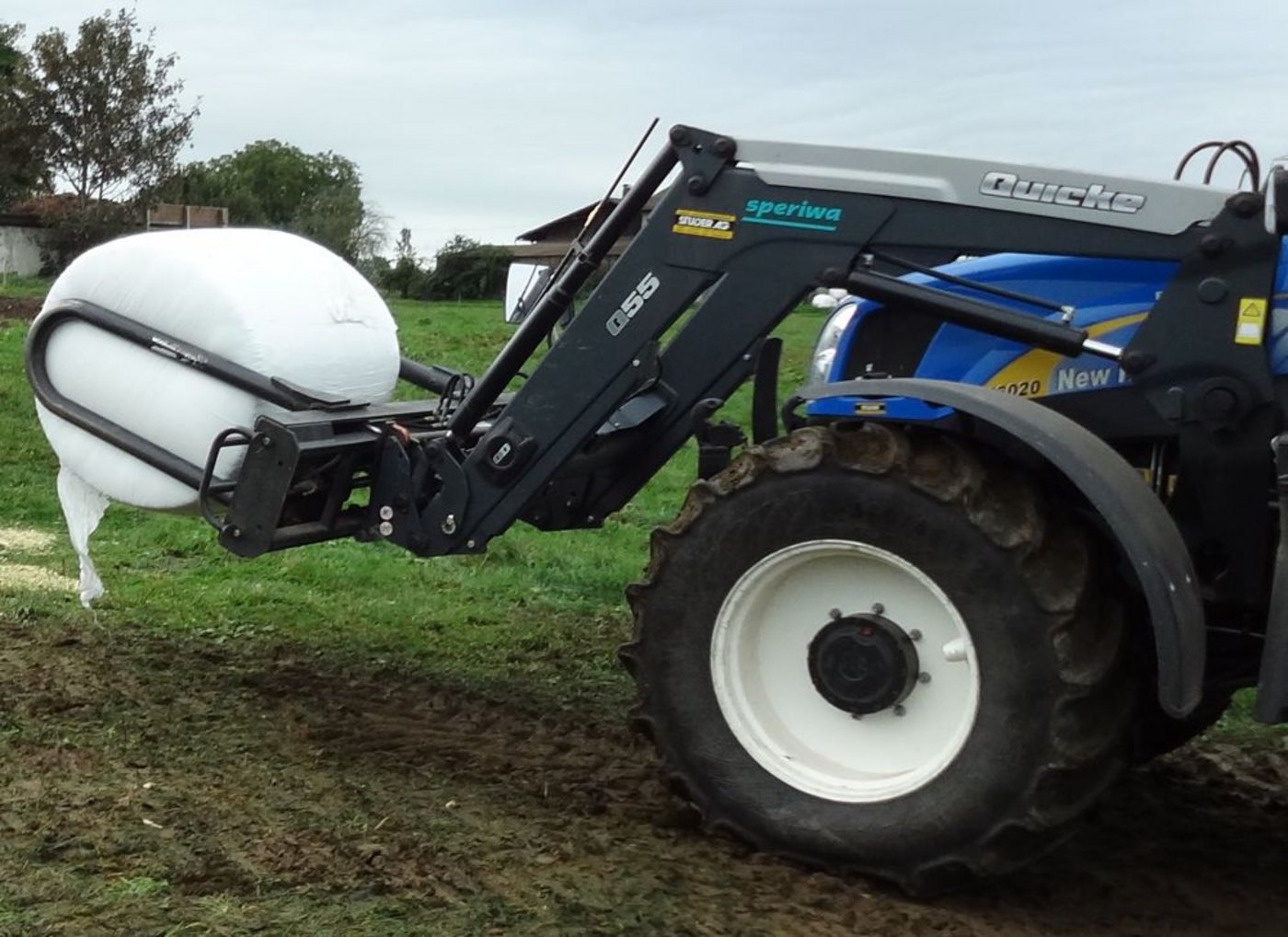 Schwere Lasten bringen (zu) viel Gewicht auf die Achsen. (Bild Beat Schmid)