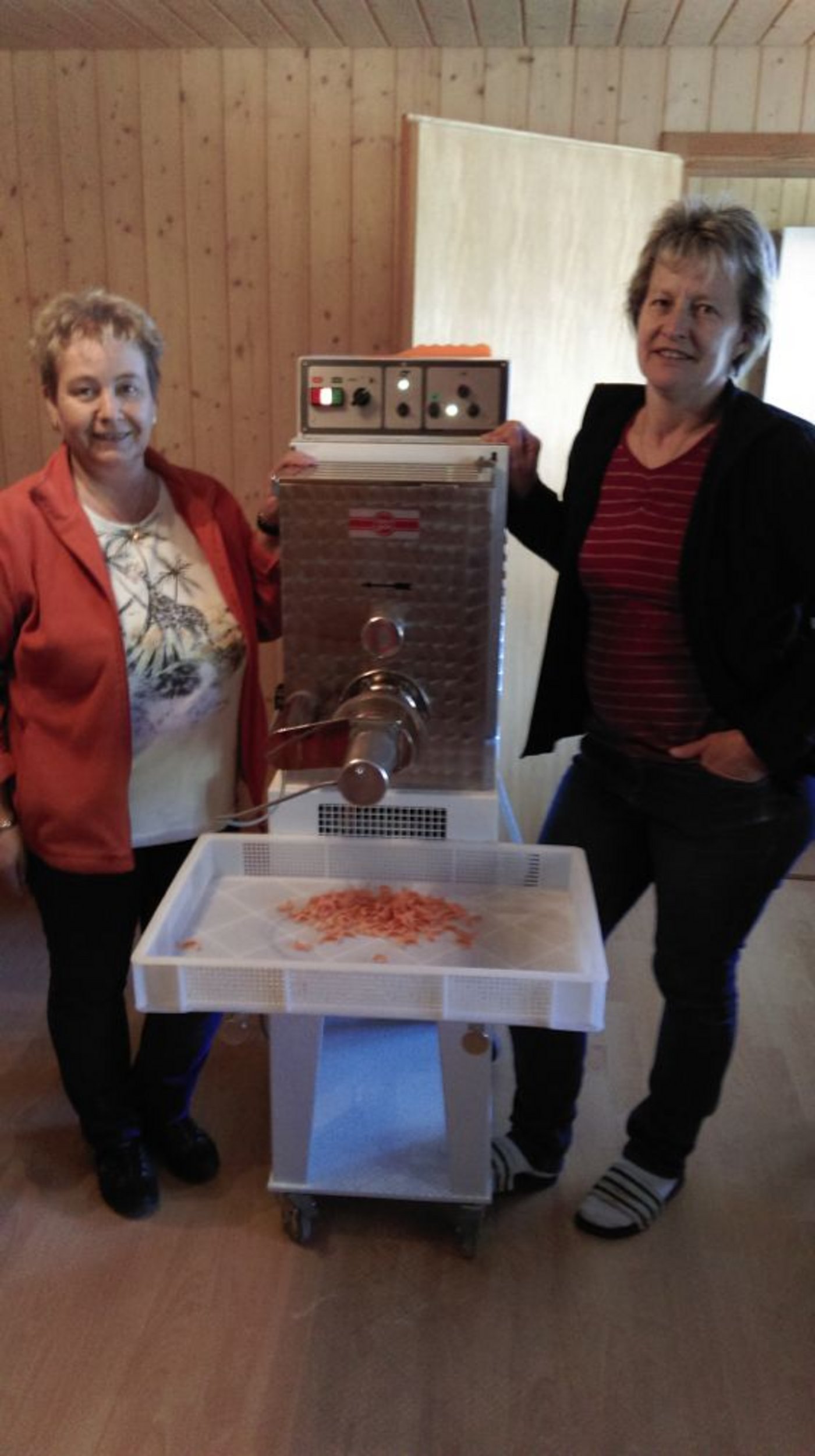 Anita Birrer (links) und Vreni Birrer sind professionell eingerichtet. (Bild Vrony Aregger)