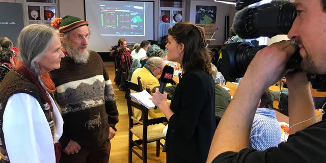 Lässt nicht locker: 2018 unterlag Armin Capaul (hier mit seiner Frau Claudia) mit der Hornkuh-Initiative an der Urne nur knapp. (Bild akr)