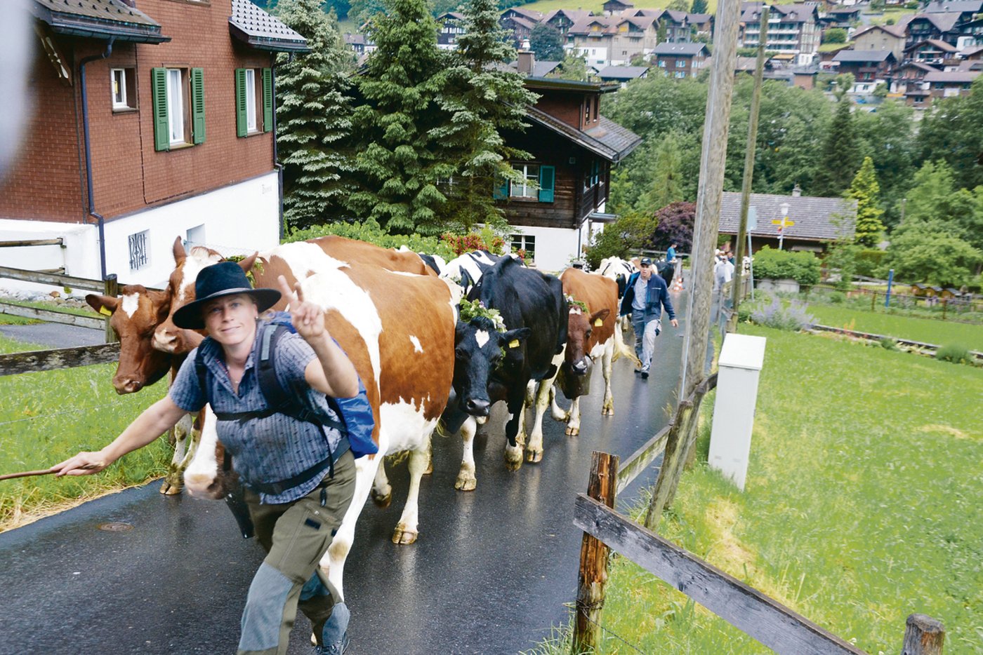 Unten in Lauterbrunnen läuft Daniela Schmidiger-Amstutz noch zügig, aber auch sie kam noch ins Schwitzen. 