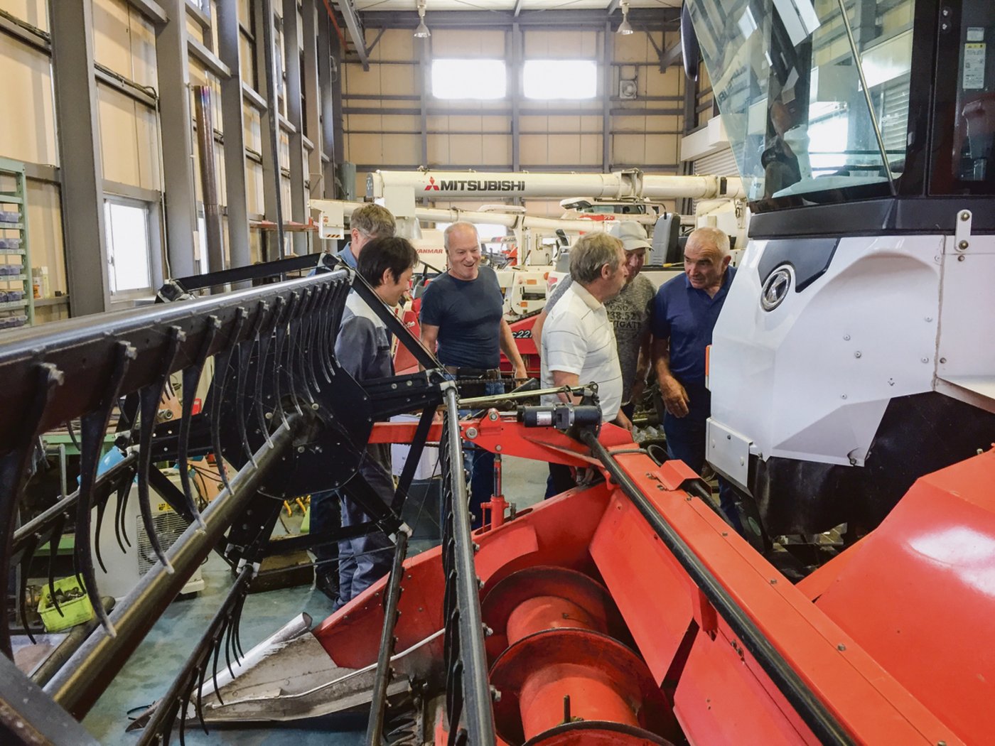 Besichtigung des Wartungsbetriebs für Landwirtschaftliche Maschinen.