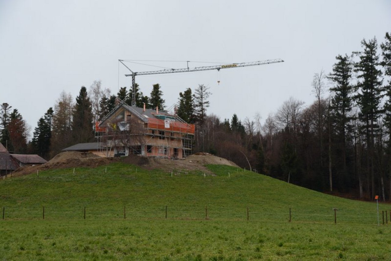 Für das Bauen ausserhalb der Bauzonen gibt es in Luzern einen neuen Leitfaden sowie eine aktualisiert Wegleitung. (Symbolbild BauZ)