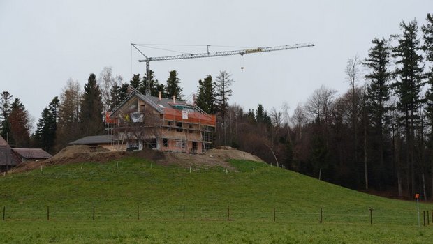 Für das Bauen ausserhalb der Bauzonen gibt es in Luzern einen neuen Leitfaden sowie eine aktualisiert Wegleitung. (Symbolbild BauZ)