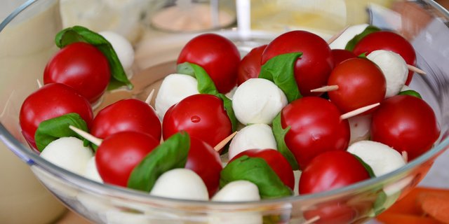 Eine beliebte Option: Mozzarella mit Tomate. (Bild zVg)