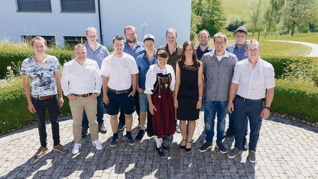 Sie haben die Nachho Sie haben die Nachholbildung Landwirt EFZ absolviert.