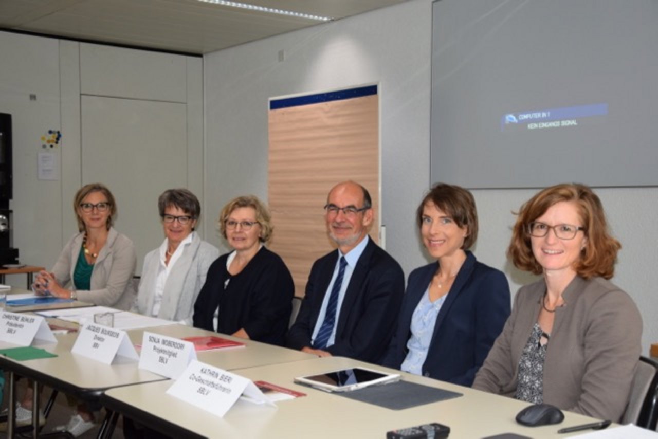  An der Pressekonferenz referierten Maya Graf, Annekäthy Schluep-Bieri, Christine Bühler und Jacques Bourgeois. Auch Sonja Imoberdorf und Kathrin Bieri standen für Fragen zur Verfügung. (Bild jba)