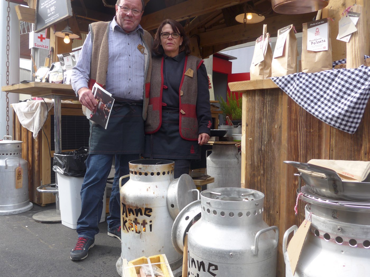 Clevere Idee: Die Leute hinter dem Label Annekätti produzieren Aussenöfen, zB. für Fondue aus alten Milchkannen. (Bild akr)