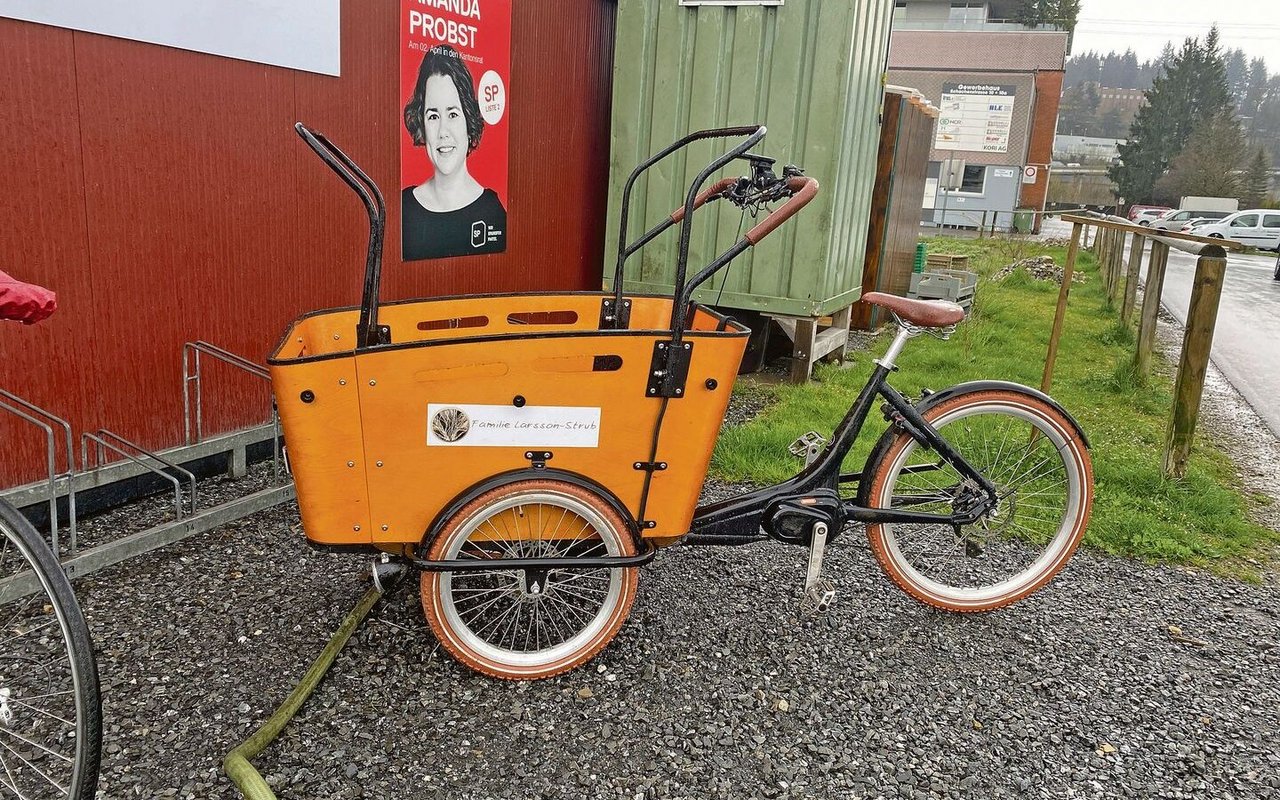 Das Gemüse wird per E-Trike zu einem Depot gefahren. Dort können es die Abonnenten abholen. 