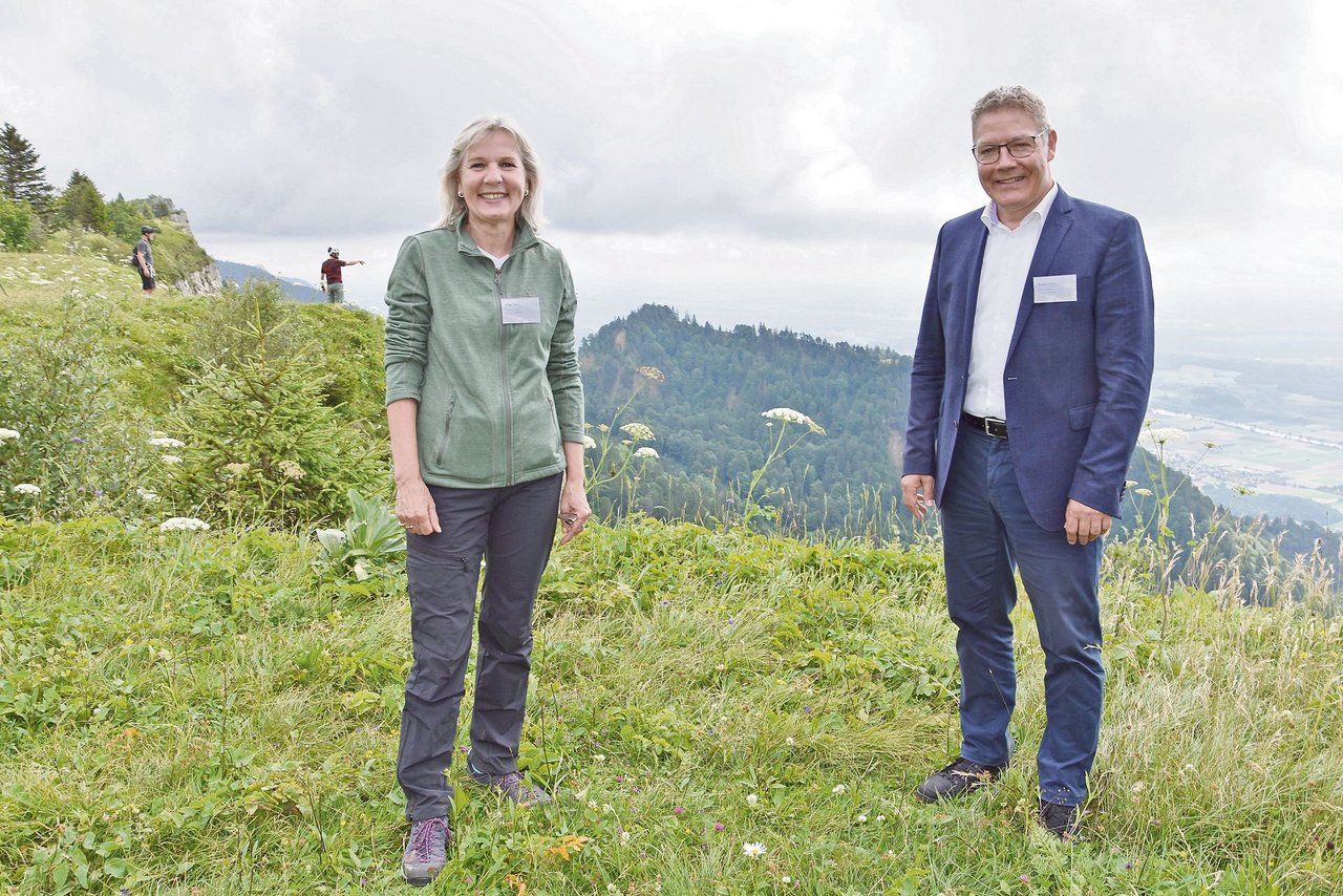 Die beiden Solothurner-Regierungsratsmitglieder Brigit Wyss und Roland Fürst sind stolz über die Würdigung.(Bilder Barbara Heiniger)