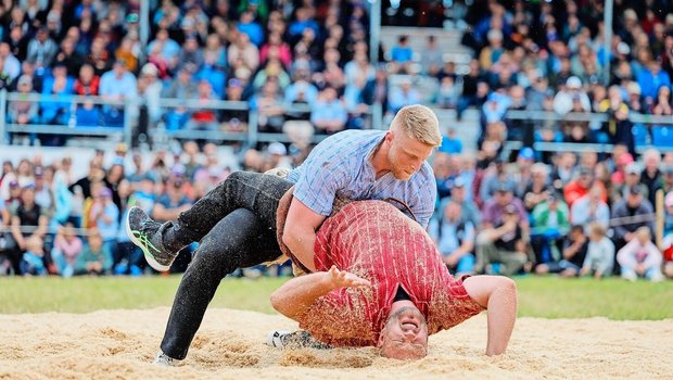 Im Schlussgang bodigte Michael Ledermann seinen Gegner Dominik Roth. Für Ledermann war es der dritte Kranzfestsieg. Schon im Jahr 2022 durfte er am Seeländischen in Oberwil triumphieren. 