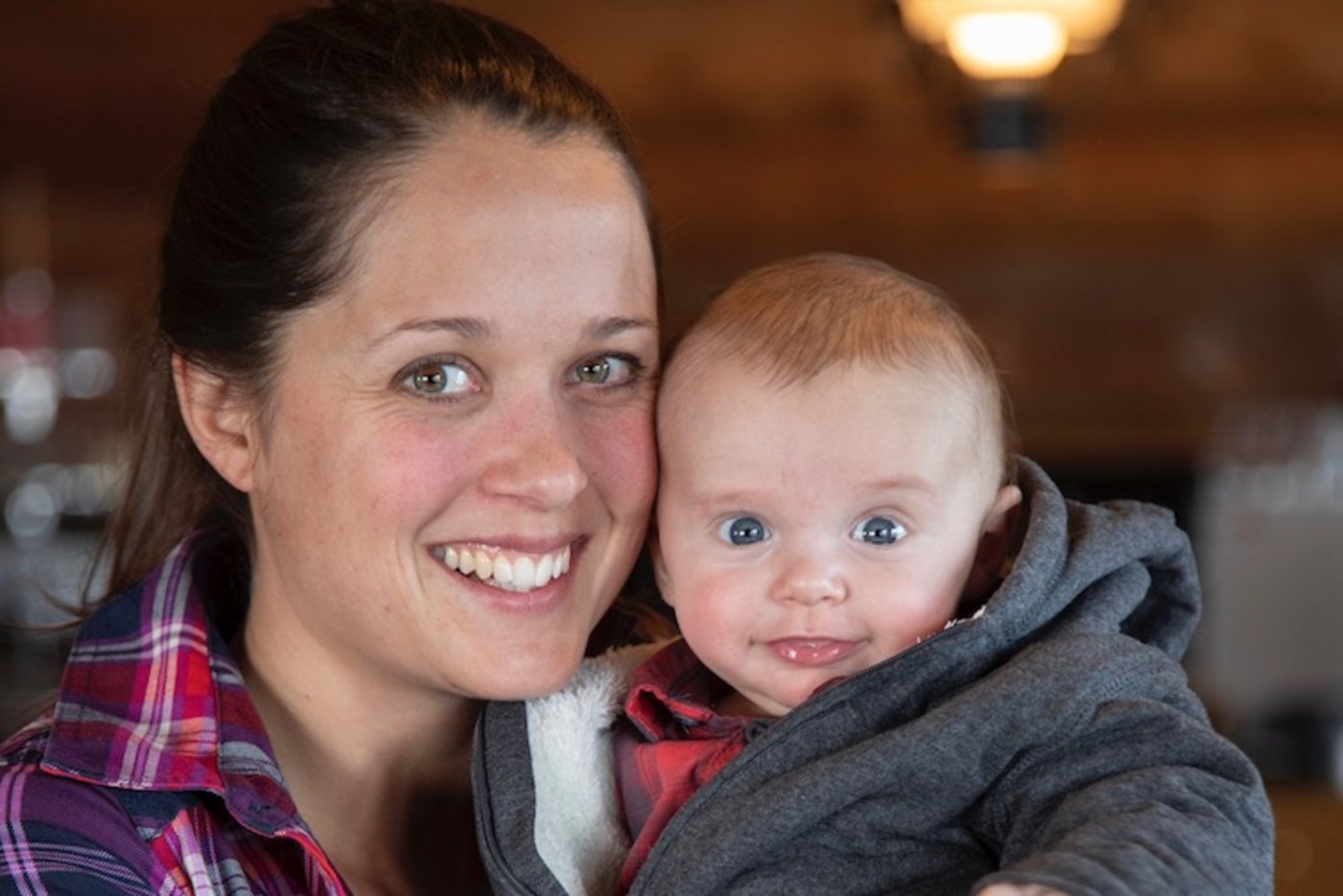 Site Alp: Nadja Santschi und Söhnchen Lionel