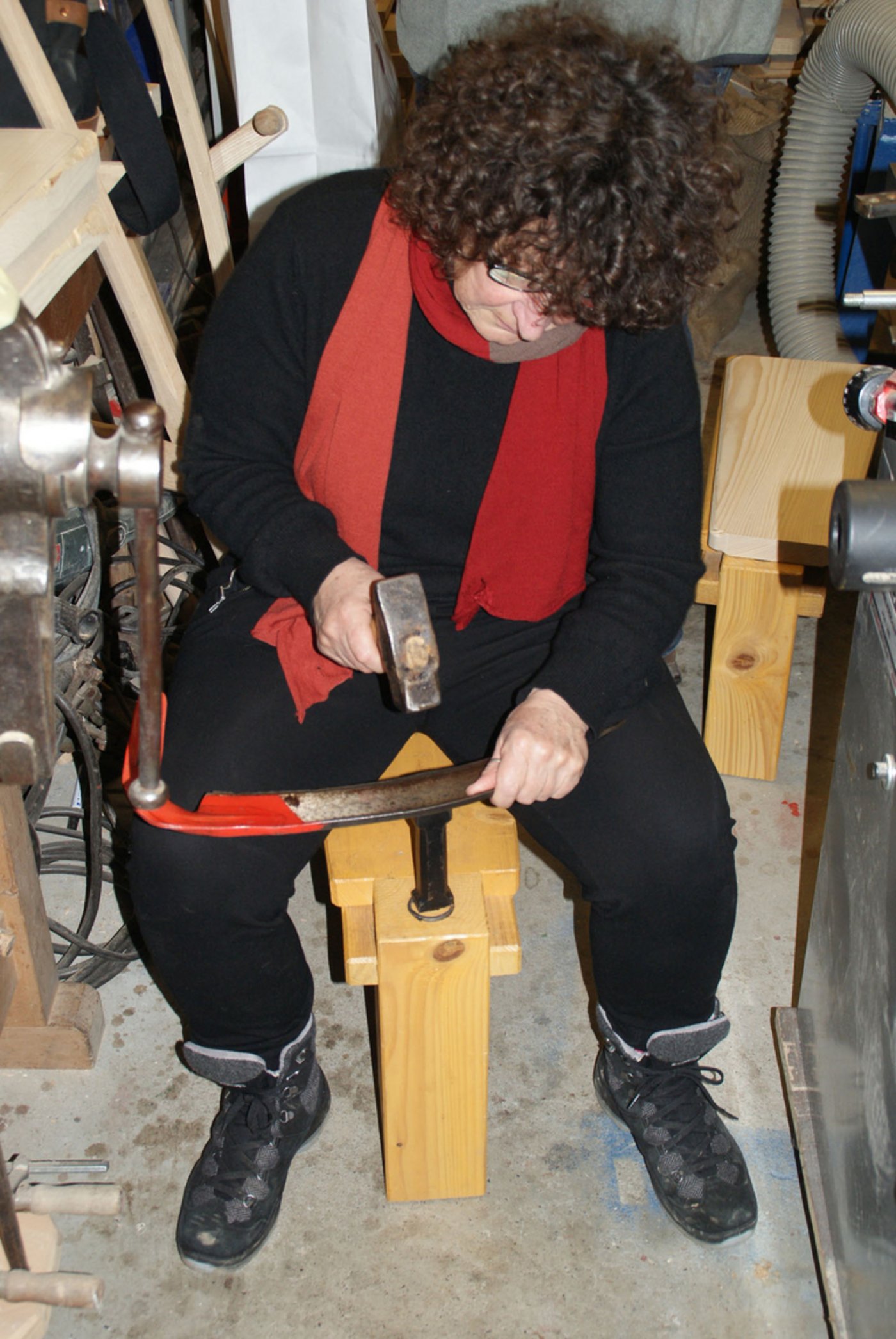 Dengeln braucht Konzentration. 