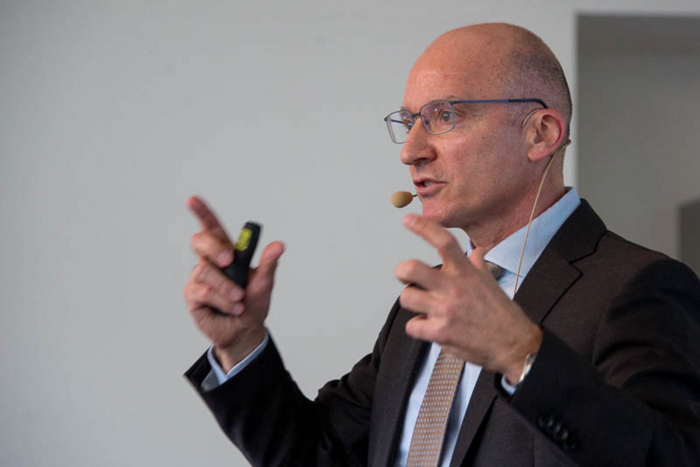 Emmi-CEO Urs Riedener braucht ein hohes Qualitätsbewusstsein und eine Kultur für den Milchkonsum. Sonst lohnt sich die Expansion in neue Märkte nicht. (Bild hja)