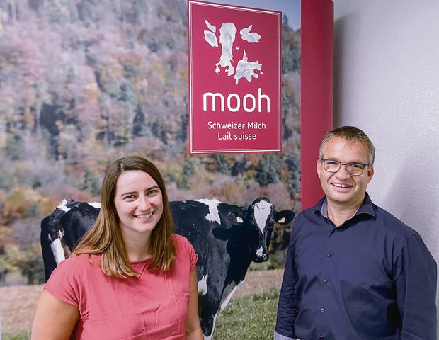 «Nach der Fusion haben an Nähe zu den Bauern verloren, aber wir sind dran, das zu verbessern», sagt Mooh-Geschäftsführer René Schwager, hier mit Kommunikationschefin Gabriela Küng.(Bild akr)