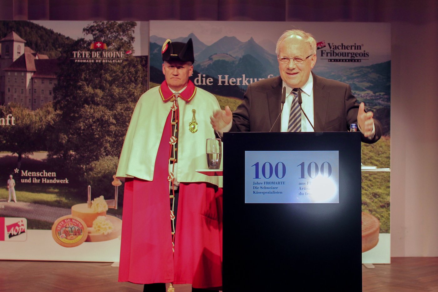 Der Bundesrat lobte dann auch die Entwicklung der Käsebranche als Erfolgsgeschichte, die aber noch lange nicht zu Ende sei. 