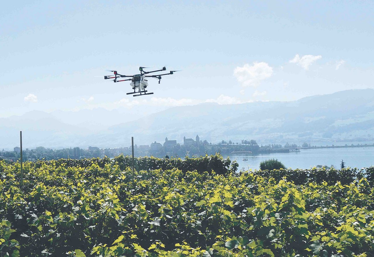 Drohnen als «fliegende Alleskönner»: An der Tier & Technik wird in Halle 7.0 gezeigt, wie Drohnen in der heimischen Landwirtschaft eingesetzt werden könnten. (Bild Agrarir)