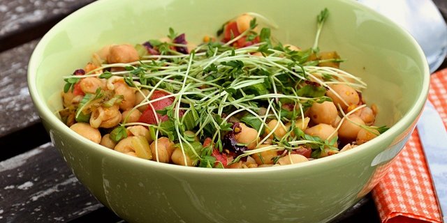 In der Schweiz sollte man den Bedarf an Proteinen mit Hülsenfrüchten wie Linsen oder Kichererbsen decken, rät der WWF. (Bild Pixabay)