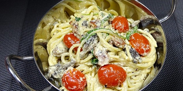 Gentech auf dem Teller? – geht gar nicht, findet die Schweizer Allianz Gentechfrei. (Bild Pixabay)