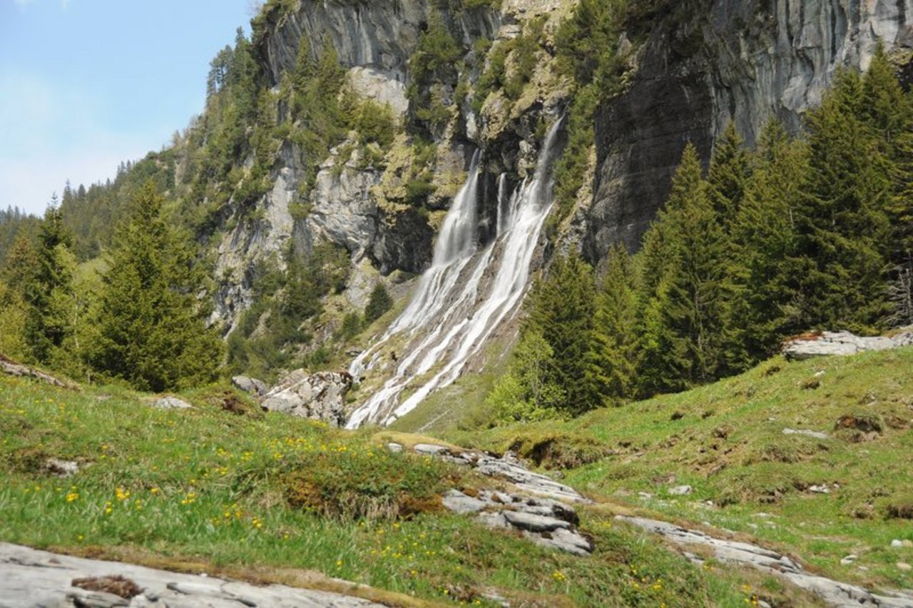 Mit dem Klimawandel und den schmelzenden Gletschern wird Wasser im Alpenraum immer mehr zur Mangelware. (Symbolbild BauZ)