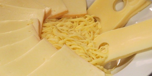 An der DV von «Raclette du Valais AOP» in wurden etliche Anpassungen im Pflichtenheft und im Reglement der Käsetaxation beschlossen. (Symbolbild Pixabay) 