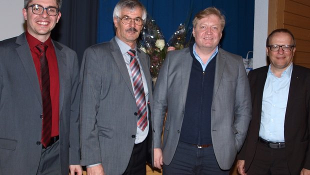 Urs Schwizer (v. l.), Roland Werner mit dem neuen Verwaltungsratspräsident Dr. Peter Pfeilschifter und dem neuen Verwaltungsratmitglied Marcel Gavillet. (Bild Mario Tosato)