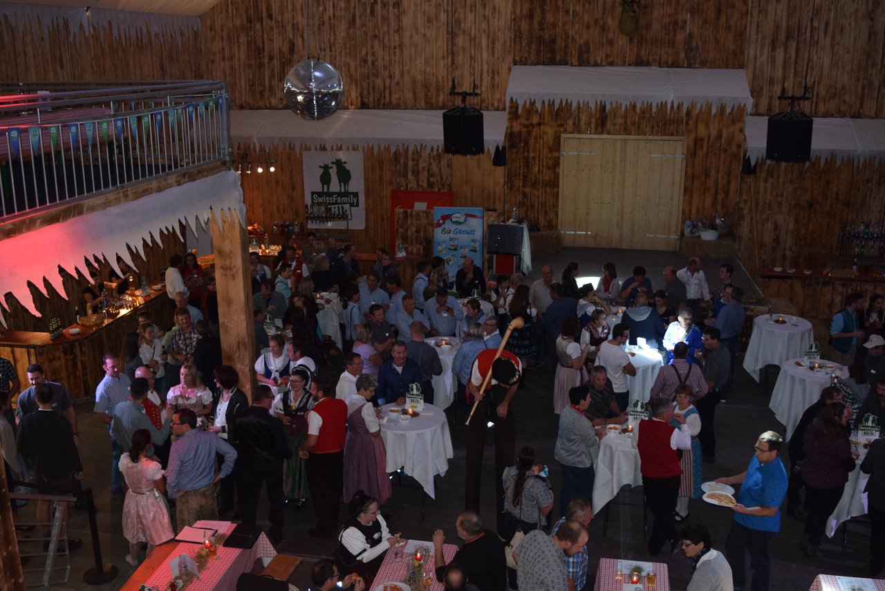500 Personen nahmen am grossen Fest in der Winterbar in Niederwil teil.