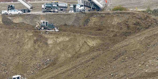 Humus ist laut ZBV zu wertvoll, um in einer Deponie entsorgt zu werden. (Bild ZBV)