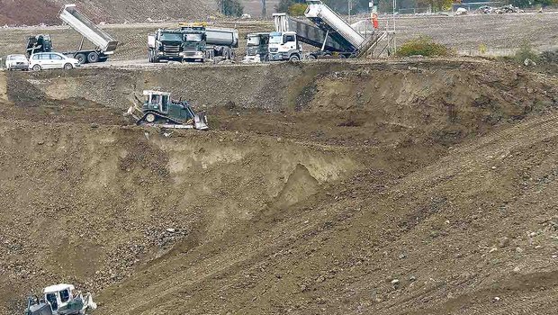 Humus ist laut ZBV zu wertvoll, um in einer Deponie entsorgt zu werden. (Bild ZBV)