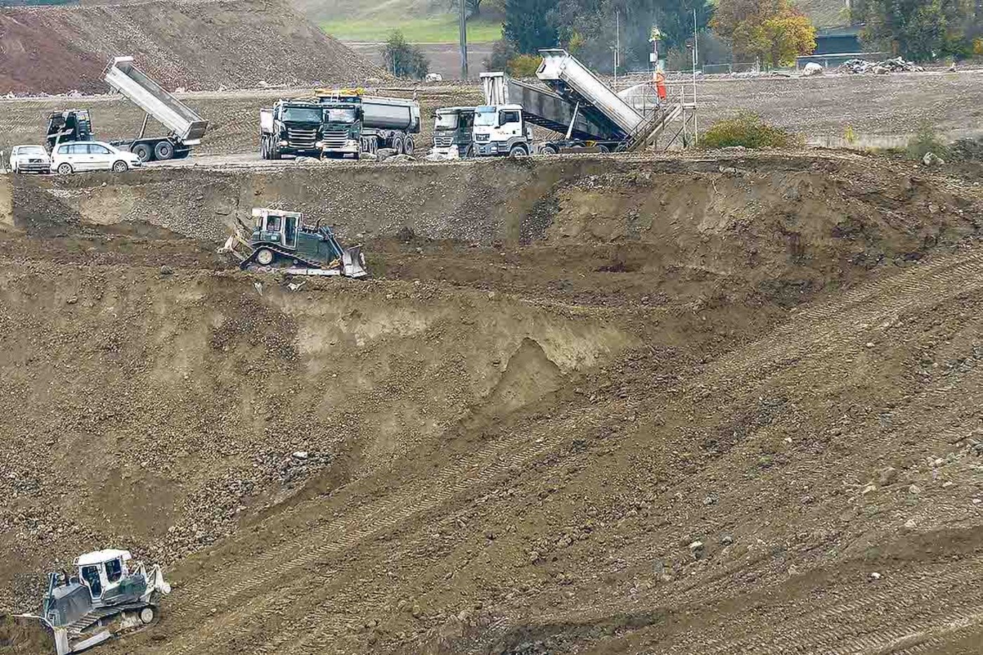 Humus ist laut ZBV zu wertvoll, um in einer Deponie entsorgt zu werden. (Bild ZBV)