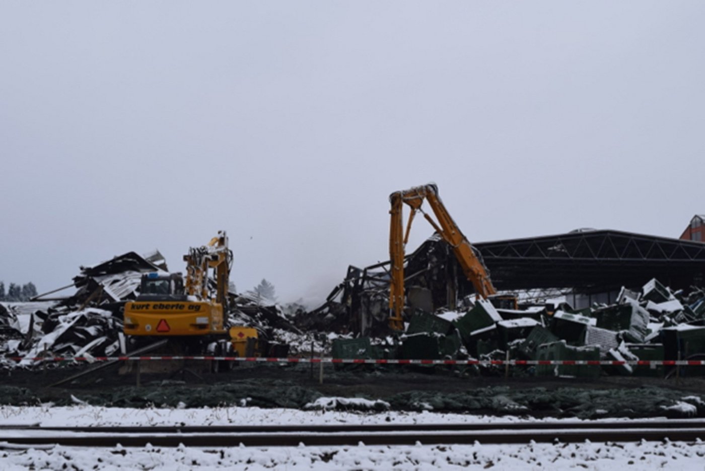 Beim Grossbrand in der Tobi Seeobst AG war Sachschaden in Millionenhöhe entstanden. (Bild Stefanie Giger)