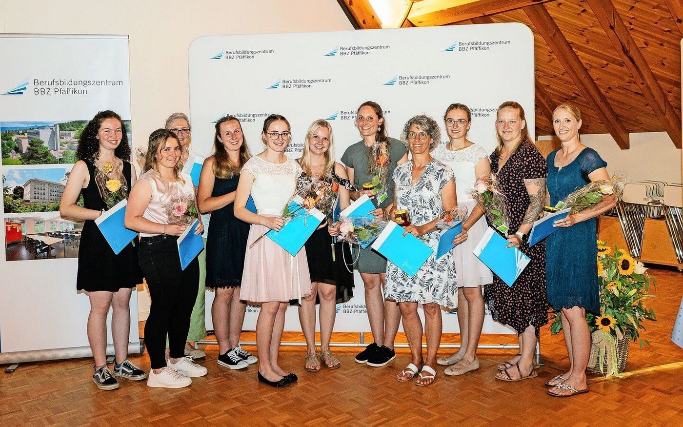 Die diesjährigen Absolventinnen der Bäuerlich-Hauswirtschaftlichen Fachschule am BBZ Pfäffikon. 