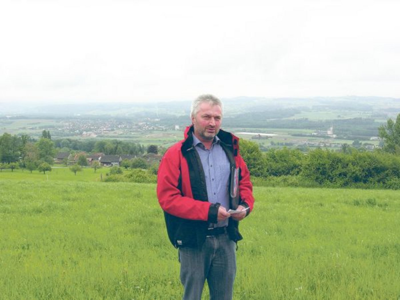 Landwirt Andreas Guhl warnt vor einem einseitigen «Bauernopfer»: Bei der Thur-Renaturierung werde nur landwirtschaftliche Nutzfläche geopfert, kritisiert er. (Bild Isabelle Schwander)