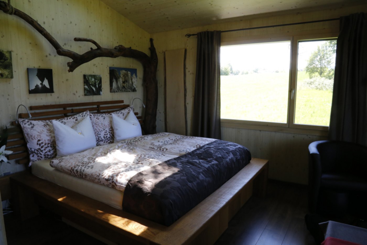 Komfort im Wurzelbaumhaus.