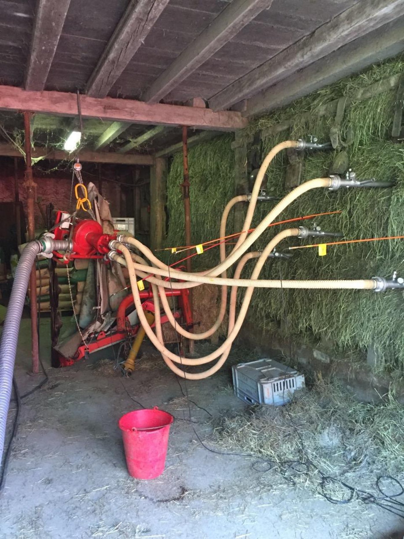 Bilder von einem Einsatz der Heuwehr. (Bilder zVg)