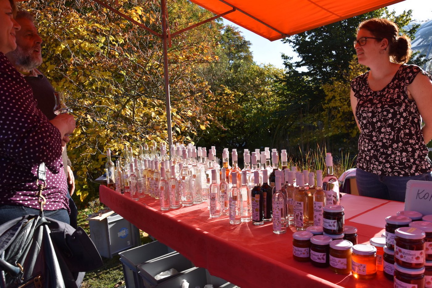 Auch sonst wurden viele Leckereien angeboten. (Bild noe)