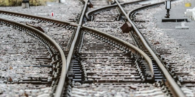 Unabhängig davon, welche Wege wir gehen und welche Weichen wir stellen,  wir müssen die daraus resultierenden Konsequenzen tragen. (Bild Autor)