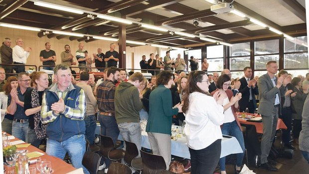 An der Delegiertenve An der Delegiertenversammlung wurde der abtretende Präsident Andreas Vögtli mit Applaus und Standing Ovations zum Ehrenmitglied ernannt.