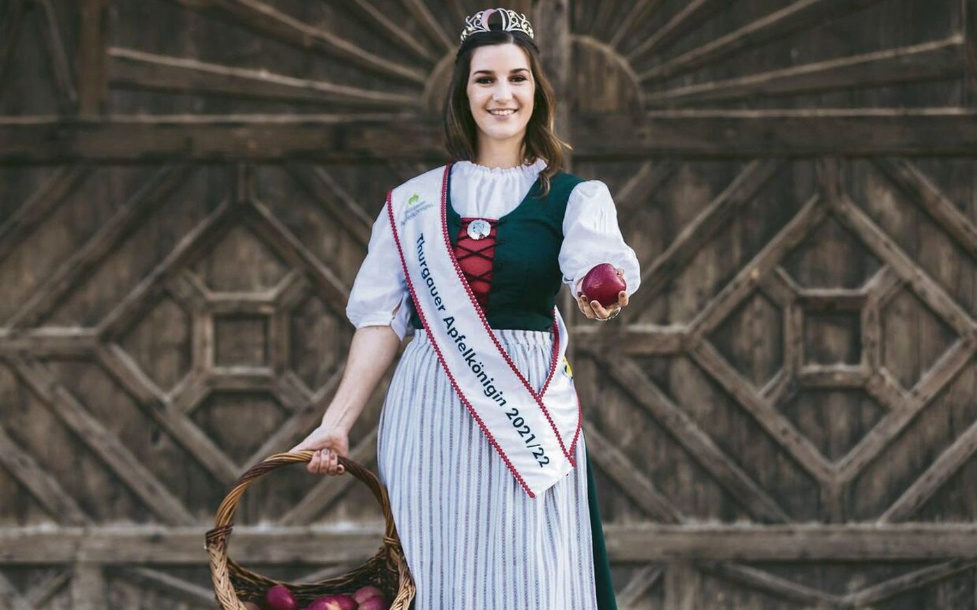 Katja Stadler hat als Obstbauberaterin am Arenenberg auch beruflich viel mit Äpfeln zu tun. 