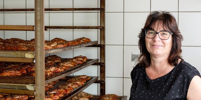 Die Thurgauer Pouletproduzentin Adelheid Gsell ist in der Kategorie Unternehmerin des Jahres nominiert. (Bild Gsell Spezialitäten)