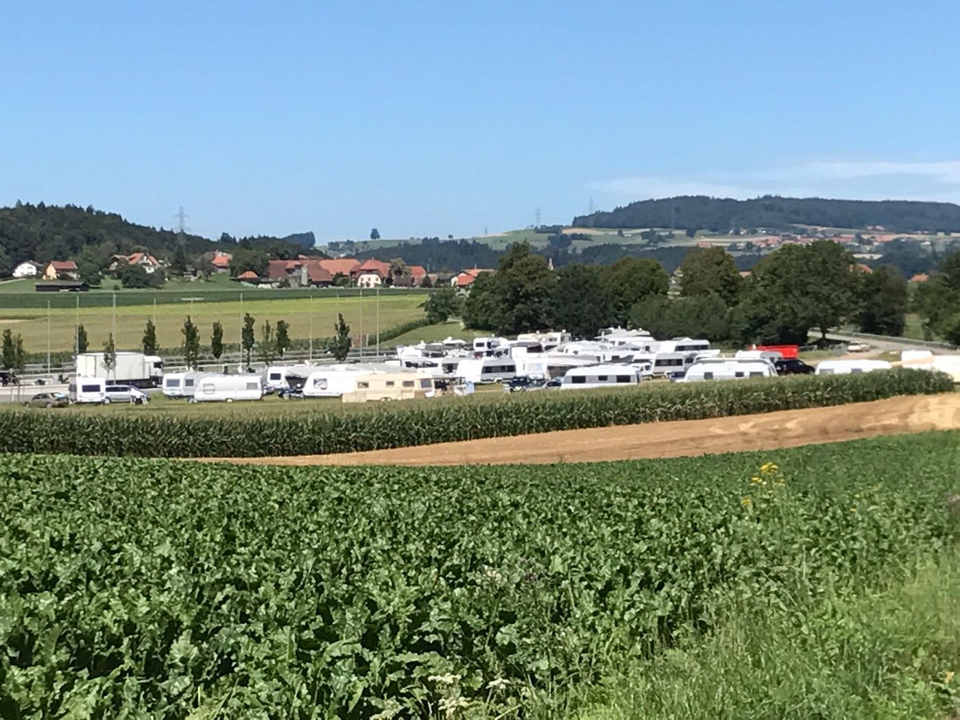 Die Fahrenden von Wileroltigen, direkt neben der A1. (Bild zVg)