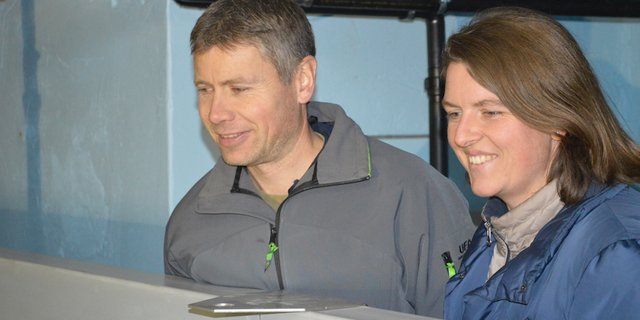 Familie Hugi ist aufgeregt. Bald sollen die vier Becken im ehemaligen Schweinestall mit Wasser und Fischen gefüllt werden. (Bild asa)