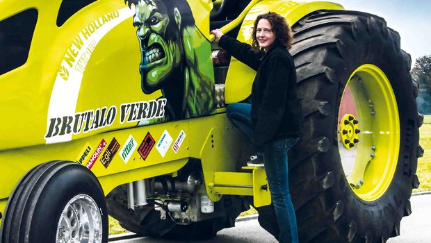 Claudia Langenegger ist erfolgreiche Tractorpullerin im Team Zona Verde. (Bild Johanna Bossart/weitere Bilder Tamara Wülser)
