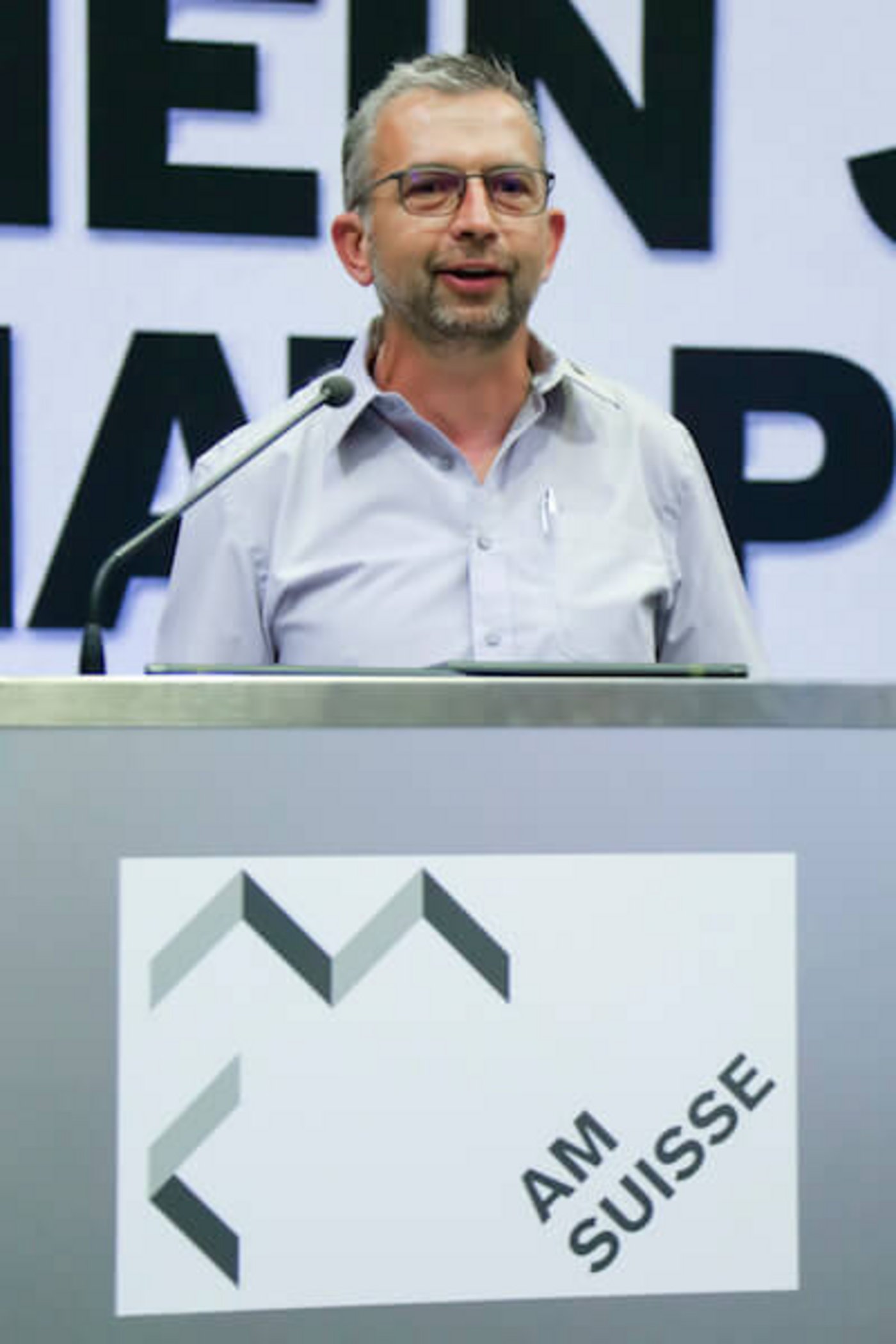 Für Bruno Burger, Präsident Agrotec Bern, waren an diesem Tag und bei diesem Aufmarsch die Lehrabgänger die Hauptpersonen. Für den aufgebrachten Willen, die Motivation und den Ehrgeiz dürften sie stolz sein, bemerkte er zufrieden. 