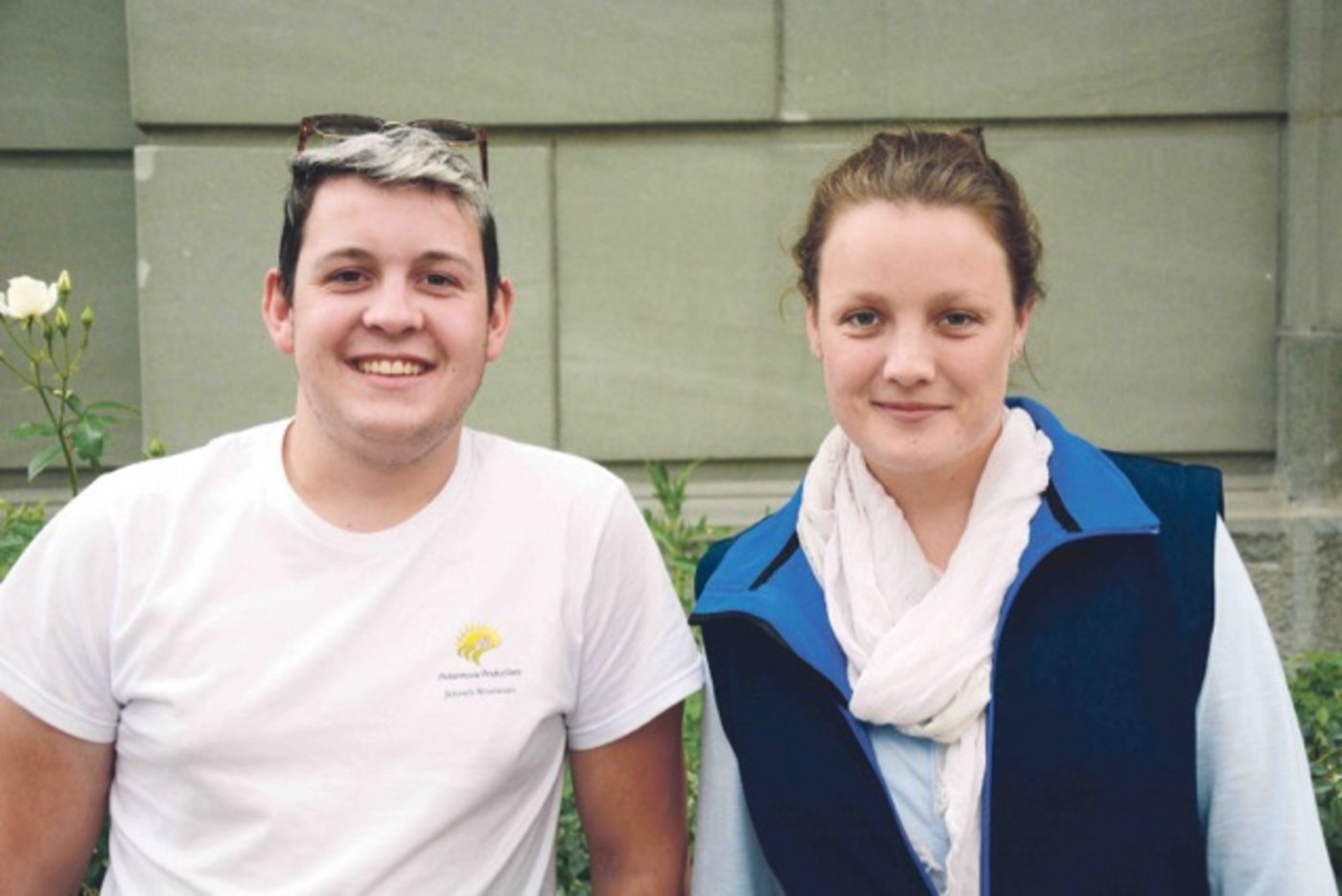 Die OK-Präsidentin Beatrice Mori und Kommunikations-Chef Janosch Mosimann legen sich für den Landjugendwettbewerb, der nach   15 Jahren wieder ins Bernbiet kommt, kräftig ins Zeug. Die BauernZeitung hat sie in Burgdorf getroffen. (Bild Simone Barth)