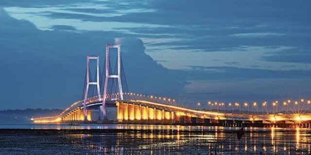 Der Gewerbeverband befürchtet keine Flutung mit Billigimporten aus Indonesien, im Gegenteil. Im Bild die Suramadu-Brücke, welche die Städte Surabaya und Bangkalan verbindet. (Bild SGV) 