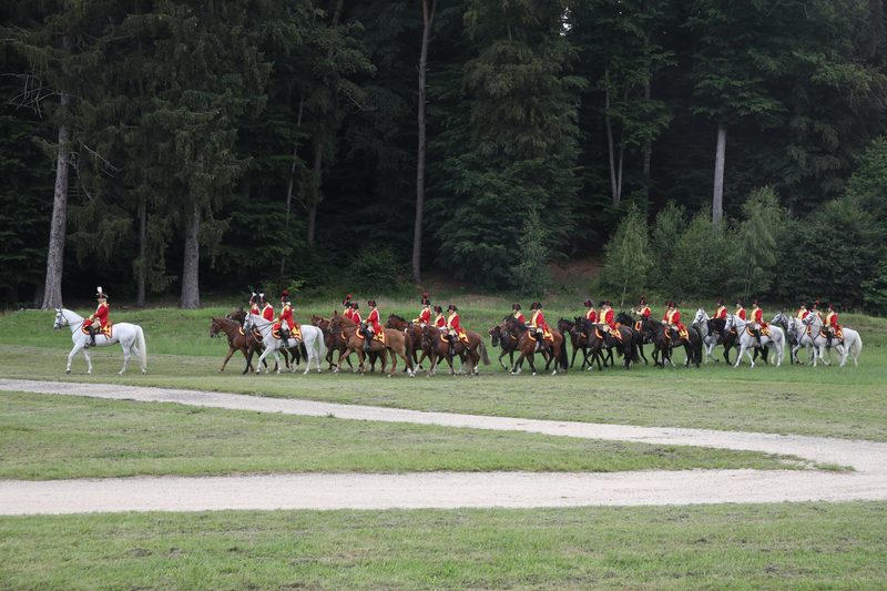 «Tragt Sorge zu unseren gelebten Traditionen» – Stabübergabe bei den Berner Dragonern